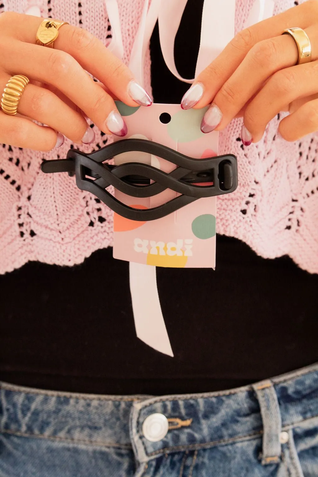 ** SECONDS** Plaited Clip