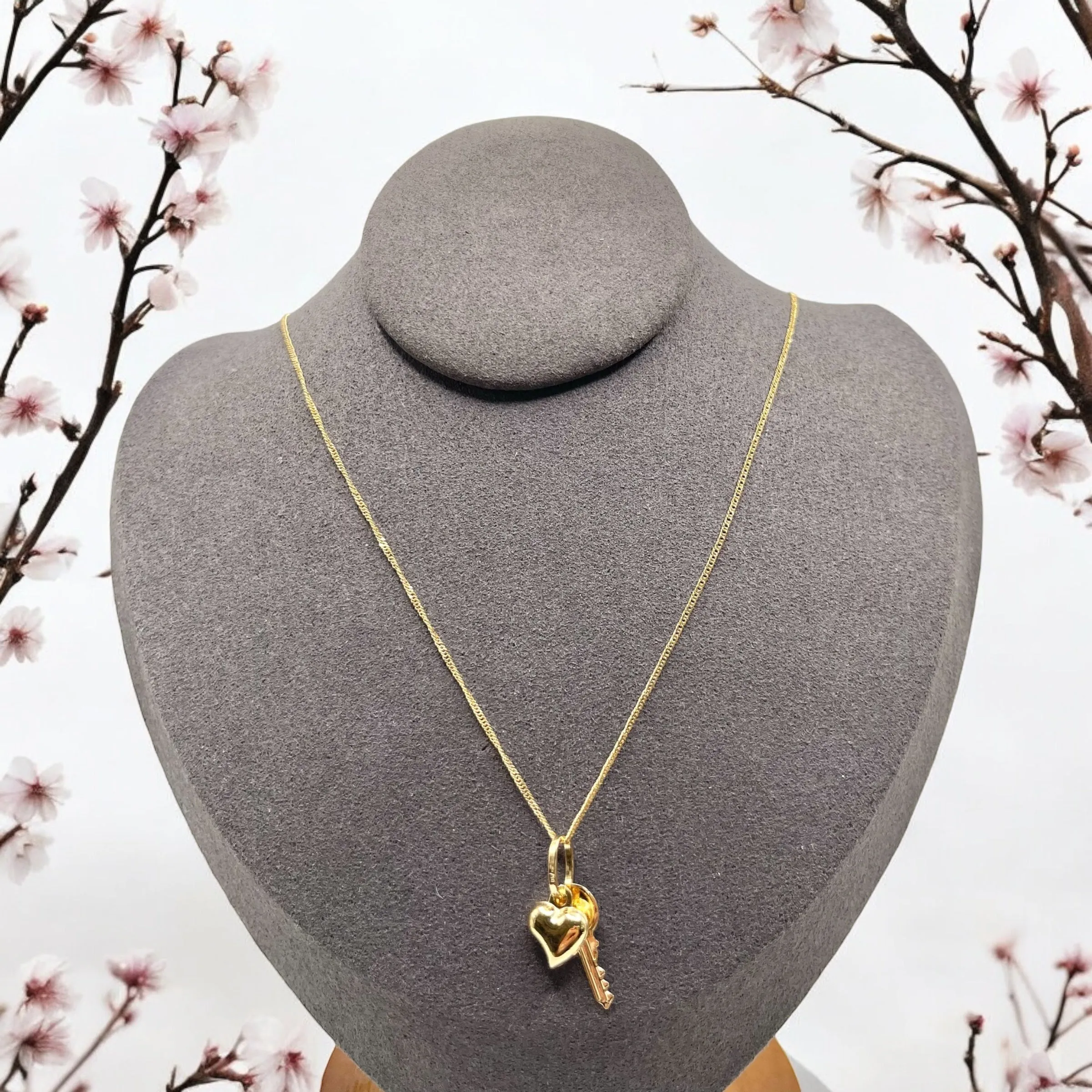 HEART AND KEY NECKLACE