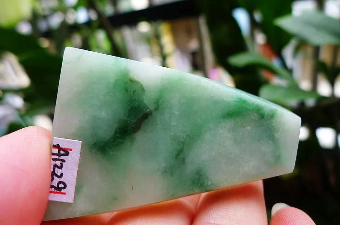 Natural Jade Rough Jadeite Raw (31g,5.1X3.5X0.7cm)