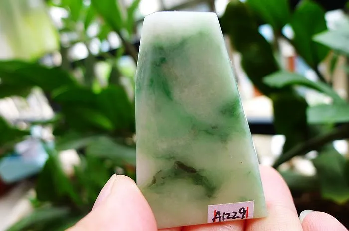 Natural Jade Rough Jadeite Raw (31g,5.1X3.5X0.7cm)