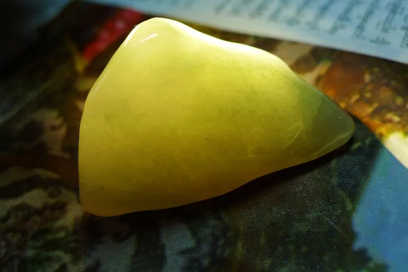 Natural Jade Rough Jadeite Raw (43g,4.3X3.3X2.6cm)