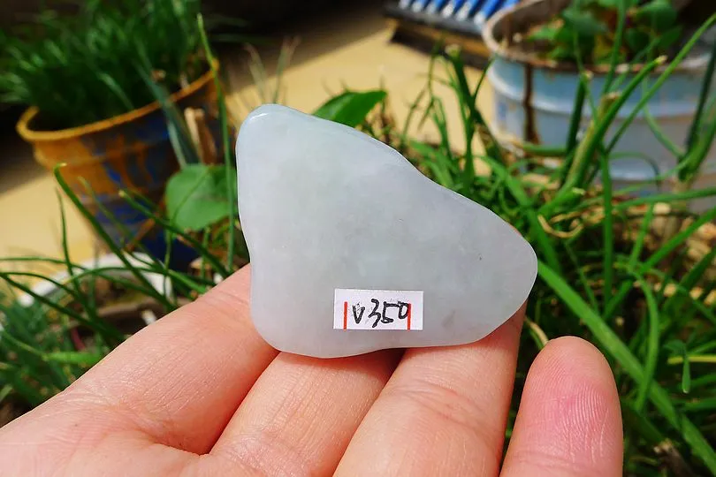Natural Jade Rough Jadeite Raw (43g,4.3X3.3X2.6cm)