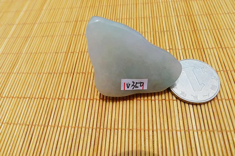 Natural Jade Rough Jadeite Raw (43g,4.3X3.3X2.6cm)