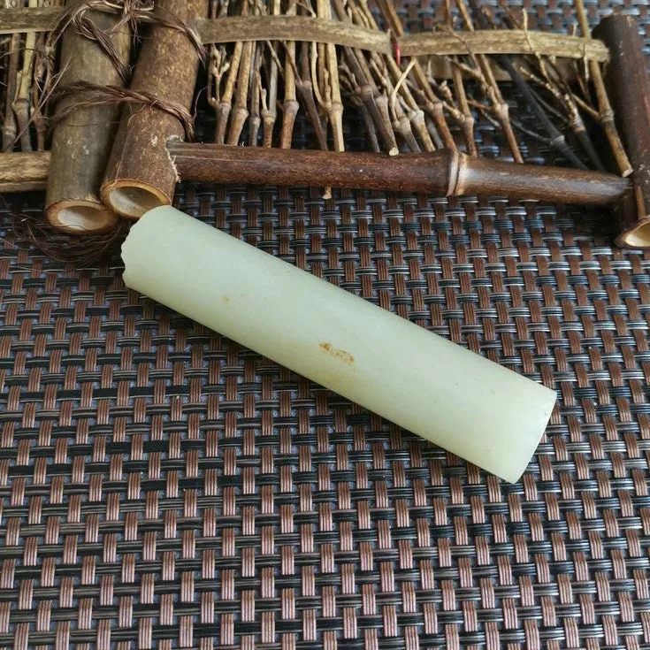 Natural Kunlun Jade Rough Nephrite Raw (102g,9.8X2.1cm)