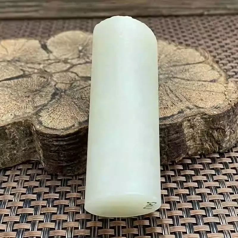 Natural Kunlun Jade Rough Nephrite Raw (110g,6.7X2.5cm)