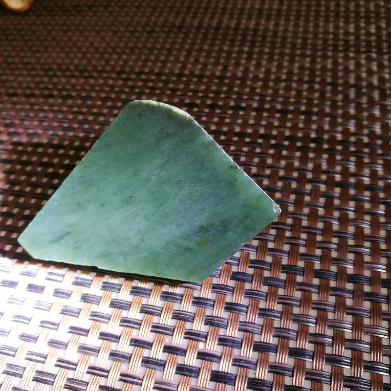 Natural Kunlun Jade Rough Nephrite Raw (116g, 4.5X4X3cm)