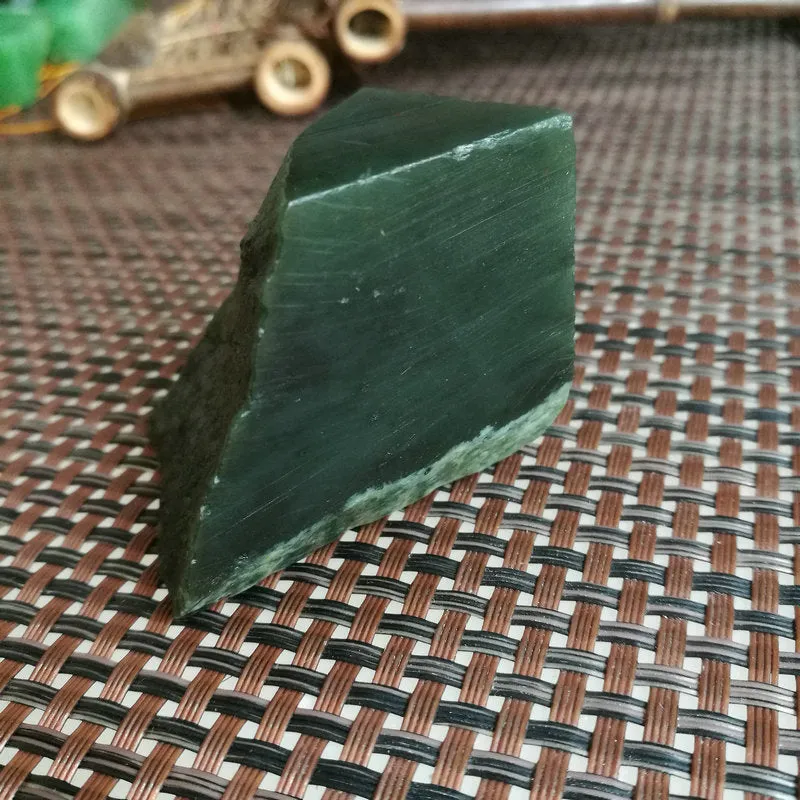 Natural Kunlun Jade Rough Nephrite Raw (116g, 4.5X4X3cm)