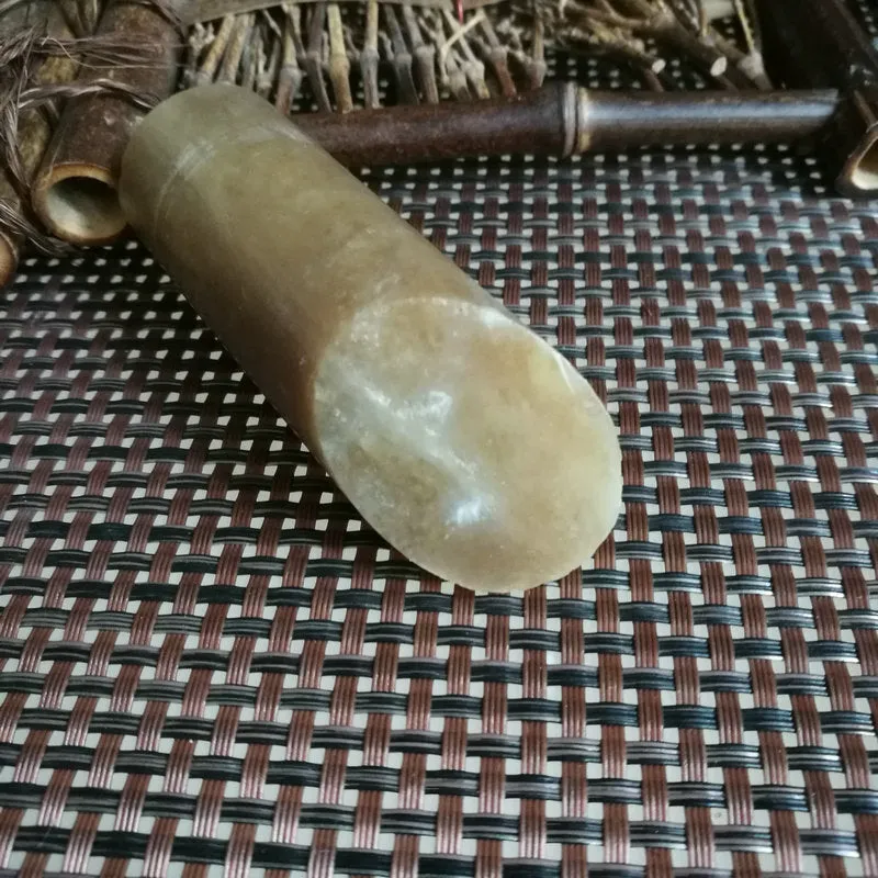 Natural Kunlun Jade Rough Nephrite Raw (131g, 8X2.8cm)