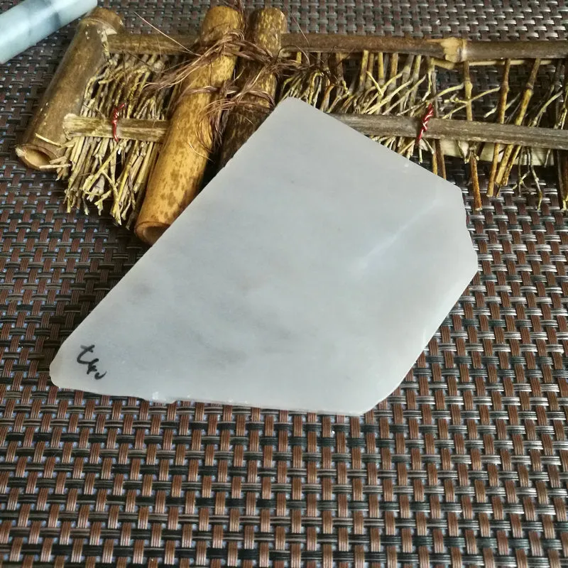 Natural Kunlun Jade Rough Nephrite Raw (138g,12X8X0.6cm)