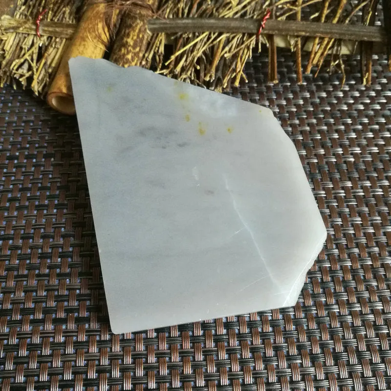 Natural Kunlun Jade Rough Nephrite Raw (138g,12X8X0.6cm)
