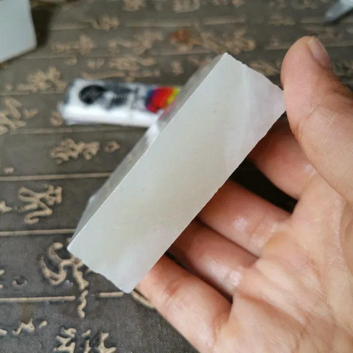Natural Kunlun Jade Rough Nephrite Raw (181g, 6.3X4.4X2.2cm)