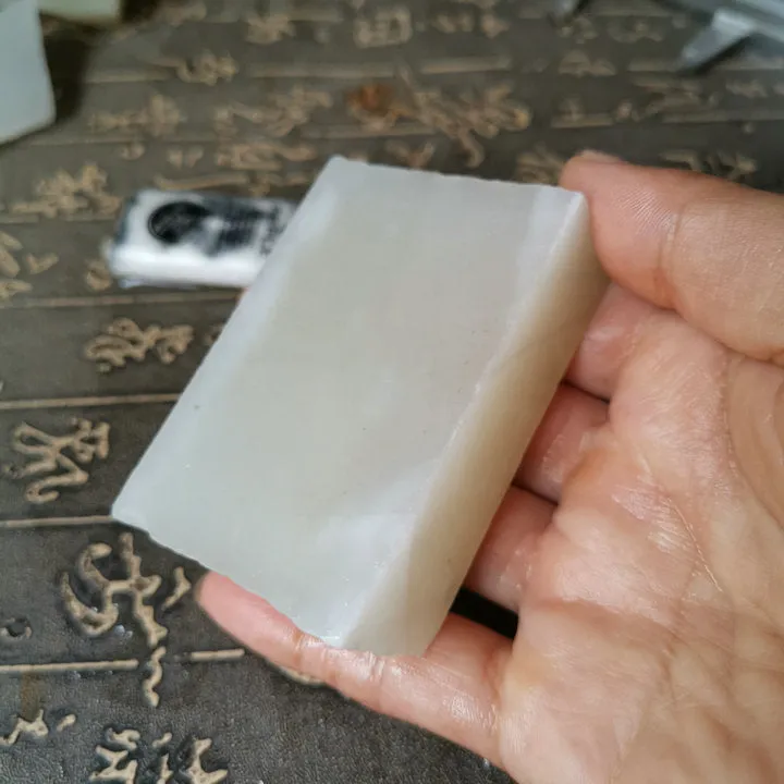 Natural Kunlun Jade Rough Nephrite Raw (181g, 6.3X4.4X2.2cm)