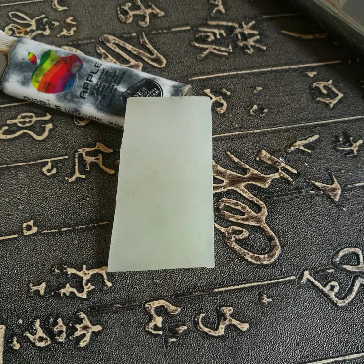 Natural Kunlun Jade Rough Nephrite Raw (27g, 5.5X2.8X0.5cm)