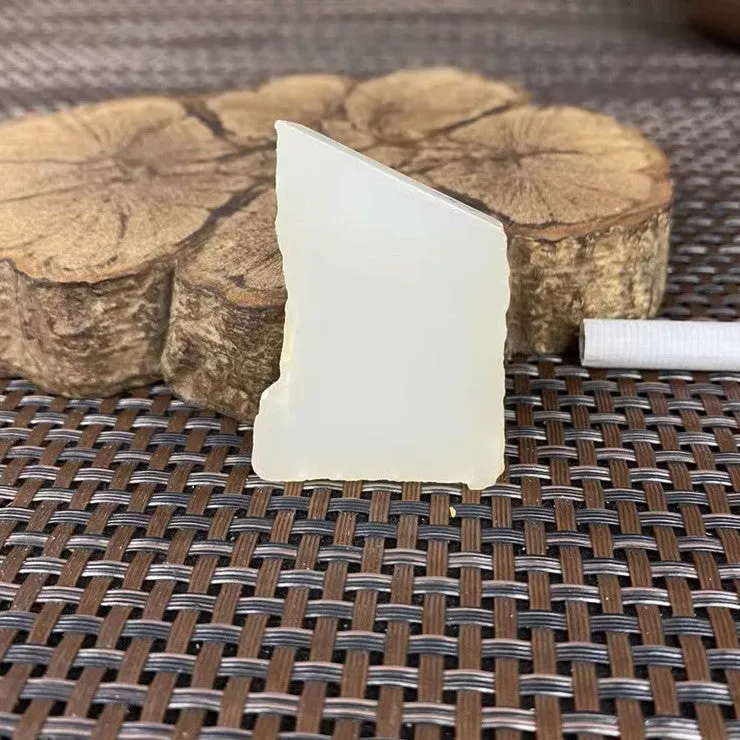 Natural Kunlun Jade Rough Nephrite Raw (33g,4.4X2.7X0.9cm)