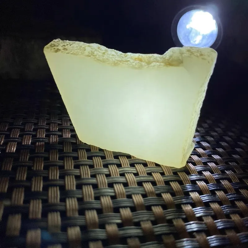 Natural Kunlun Jade Rough Nephrite Raw (33g,4.4X2.7X0.9cm)