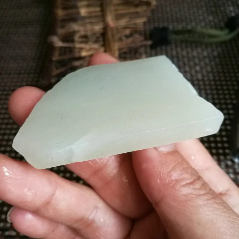 Natural Kunlun Jade Rough Nephrite Raw (43g, 6X3.7X0.8cm)