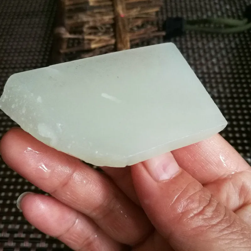 Natural Kunlun Jade Rough Nephrite Raw (43g, 6X3.7X0.8cm)