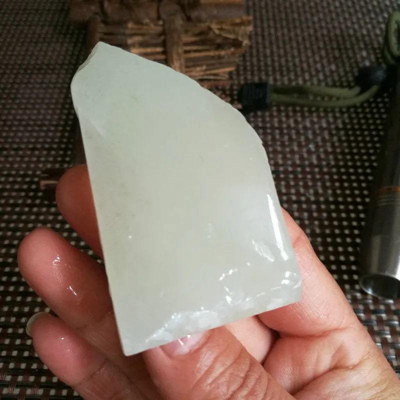 Natural Kunlun Jade Rough Nephrite Raw (43g, 6X3.7X0.8cm)