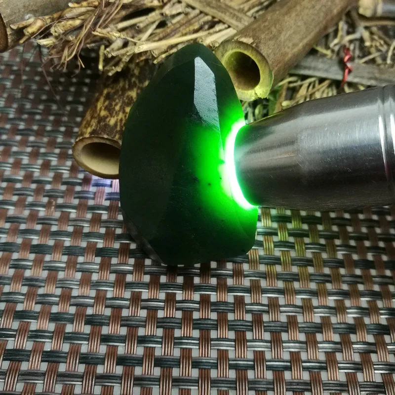 Natural Kunlun Jade Rough Nephrite Raw (46g, 4.7X3.3X2cm)