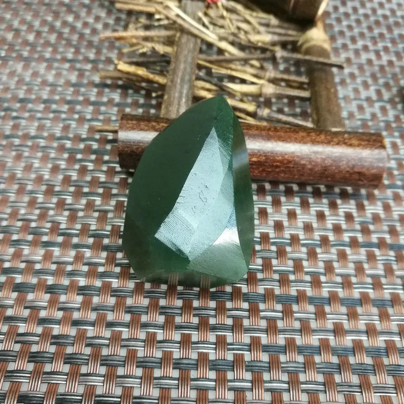 Natural Kunlun Jade Rough Nephrite Raw (46g, 4.7X3.3X2cm)
