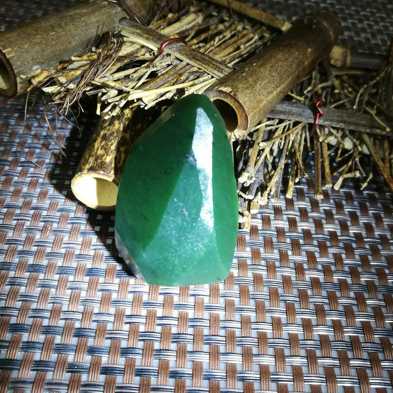 Natural Kunlun Jade Rough Nephrite Raw (46g, 4.7X3.3X2cm)