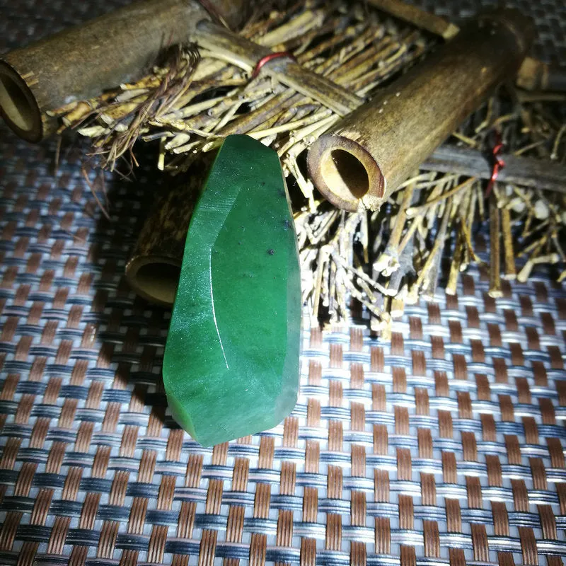 Natural Kunlun Jade Rough Nephrite Raw (46g, 4.7X3.3X2cm)