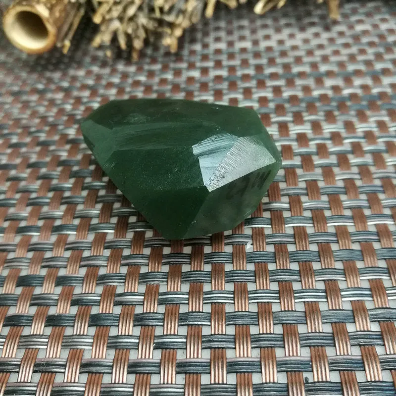 Natural Kunlun Jade Rough Nephrite Raw (46g, 4.7X3.3X2cm)