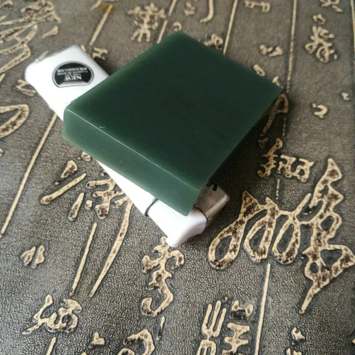 Natural Kunlun Jade Rough Nephrite Raw (85g, 59X43X11mm)