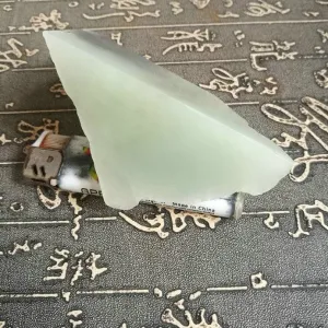 Natural Kunlun Jade Rough Nephrite Raw S-(177g, 8.5X4.5X2.5cm)