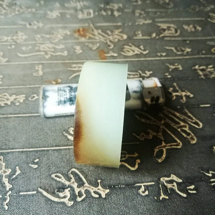 Natural Siberian Jade Rough Nephrite Raw (134g, 5.3X5.3X2.1cm)