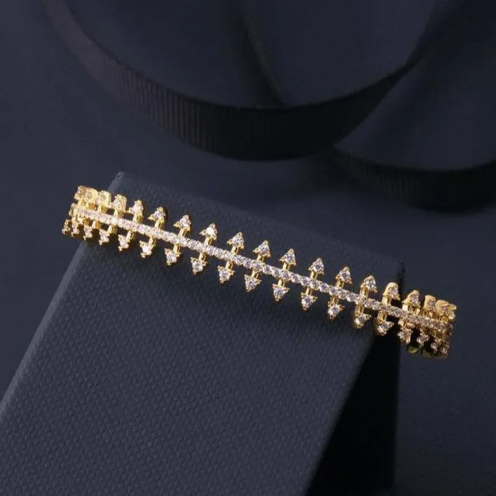 Round Diamond Golden Gear Adjustable Bracelet