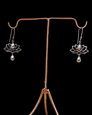Timeless and Elegant Lotus Pearl Earrings